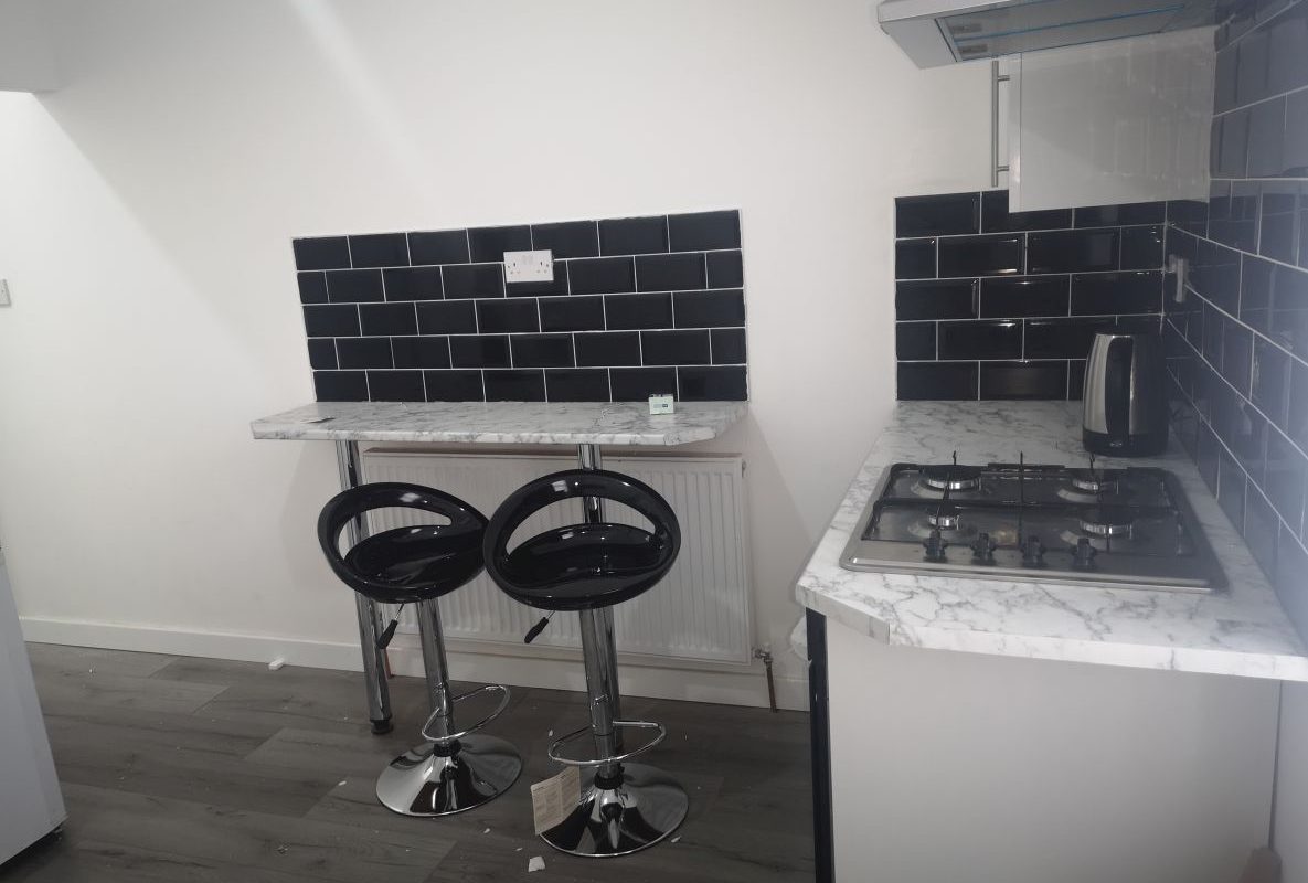 BRAND NEW STUDIO APARTMENT AVAILABLE IMMEDIATELY