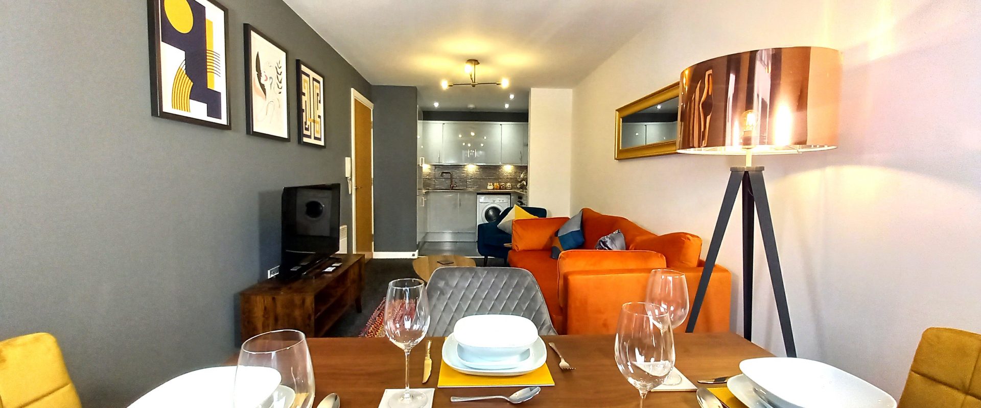 LUXURY SERVICED 2 BEDROOMS WITH 2 BATHROOMS APARTMENTS AVAILABLE