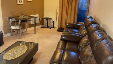 PENTHOUSE APARTMENT AVAILABLE IMMEDIATELY : ABBEY COURT, PRIORY PLACE, CV1 5SA