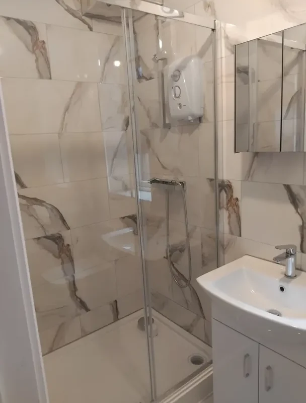 BRAND NEW SERVICED APARTMENTS : WALSGRAVE ROAD, COVENTRY, CV2 4HE