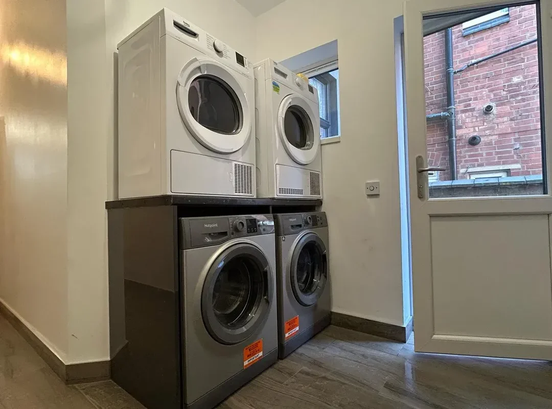 BRAND NEW SERVICED APARTMENTS : WALSGRAVE ROAD, COVENTRY, CV2 4HE