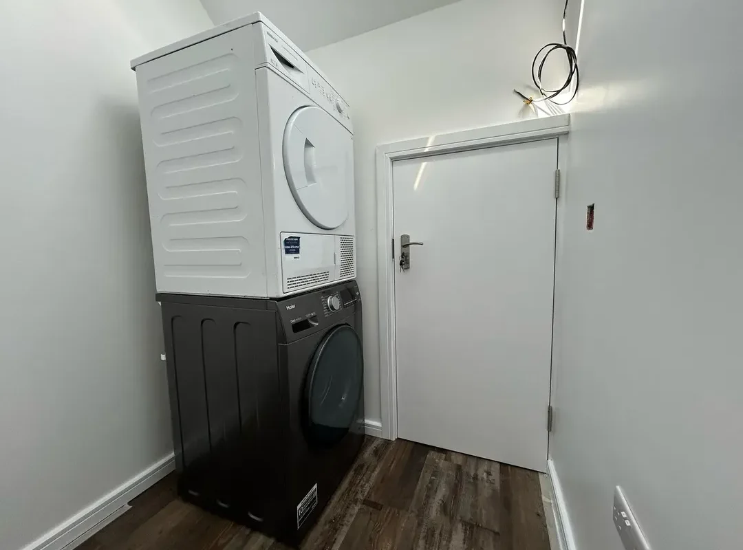 BRAND NEW SERVICED APARTMENTS : WALSGRAVE ROAD, COVENTRY, CV2 4HE